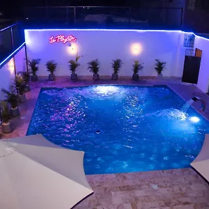 Hotel Sol Taino, En Boca Chica, 5 Minutos Del Aeropuerto Internacional Americas, La Caleta